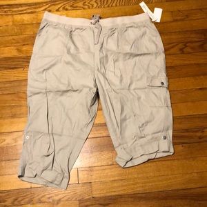 Khaki Capris